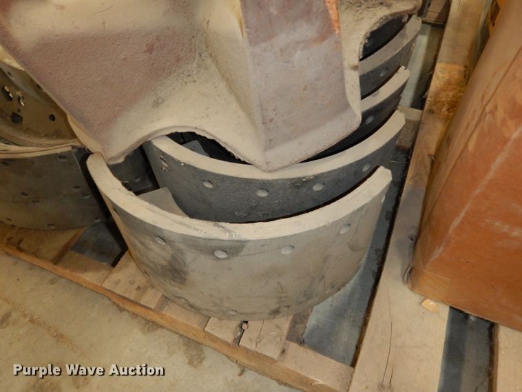 image for item HV9256 Truck parts