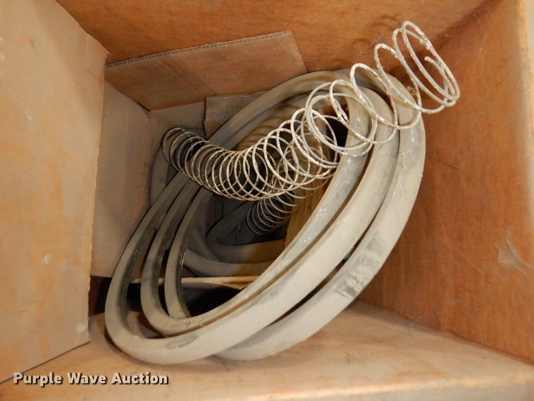 image for item HV9256 Truck parts