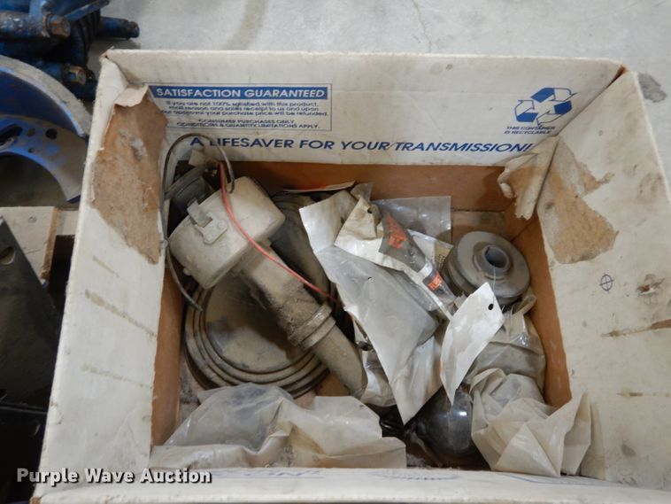 image for item HV9256 Truck parts