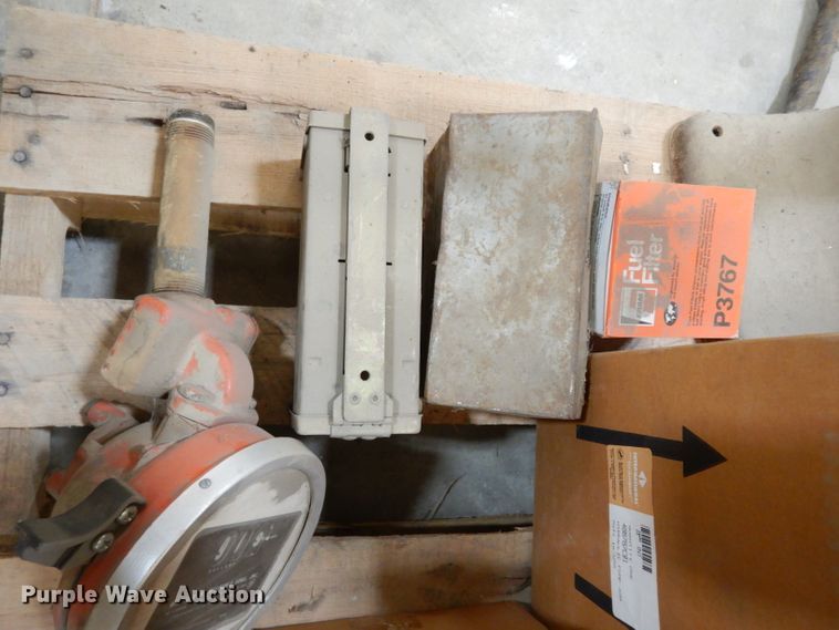 image for item HV9257 Truck parts and tools