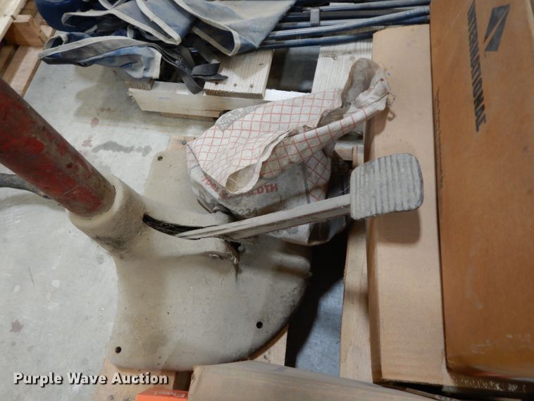 image for item HV9257 Truck parts and tools