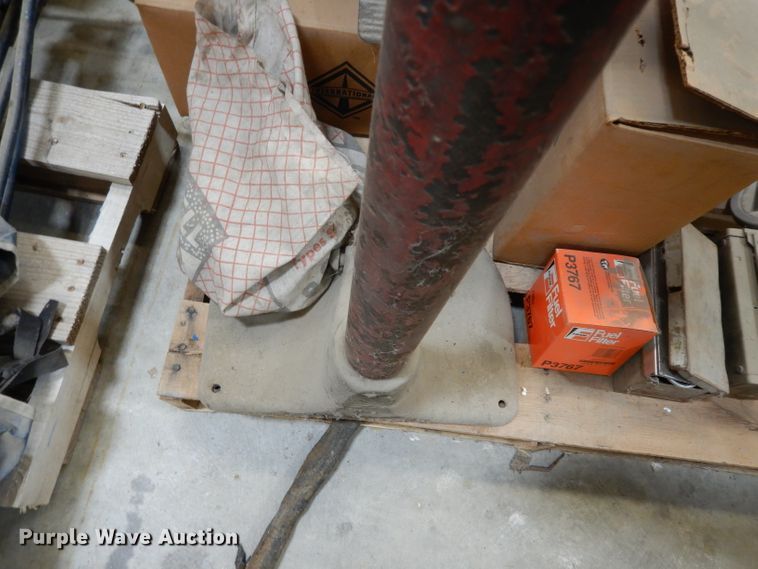 image for item HV9257 Truck parts and tools