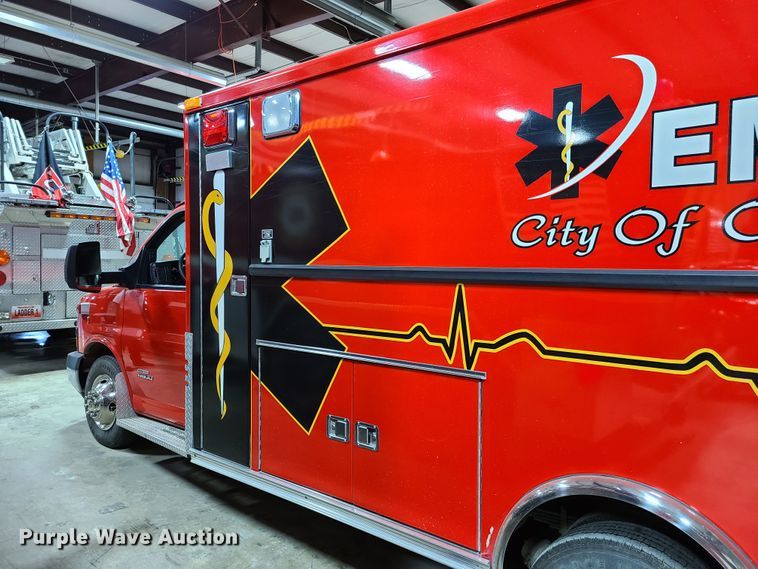 image for item K5894 2013 Chevrolet Express G4500 ambulance