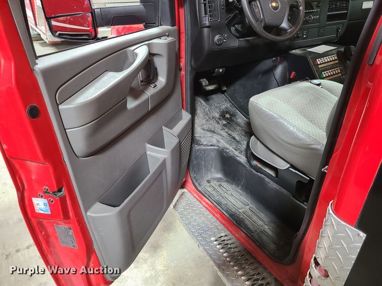 image for item K5894 2013 Chevrolet Express G4500 ambulance