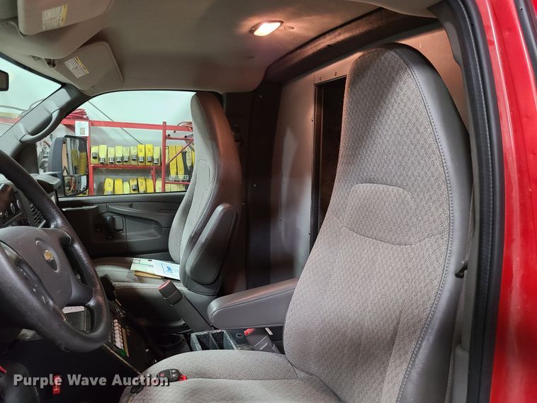 image for item K5894 2013 Chevrolet Express G4500 ambulance