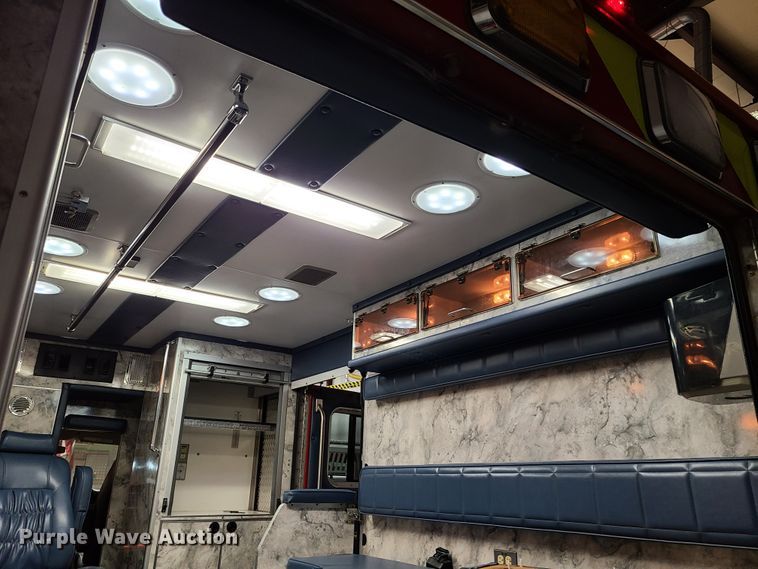 image for item K5894 2013 Chevrolet Express G4500 ambulance