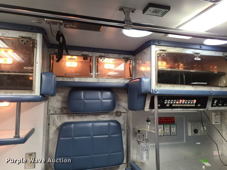 image for item K5894 2013 Chevrolet Express G4500 ambulance