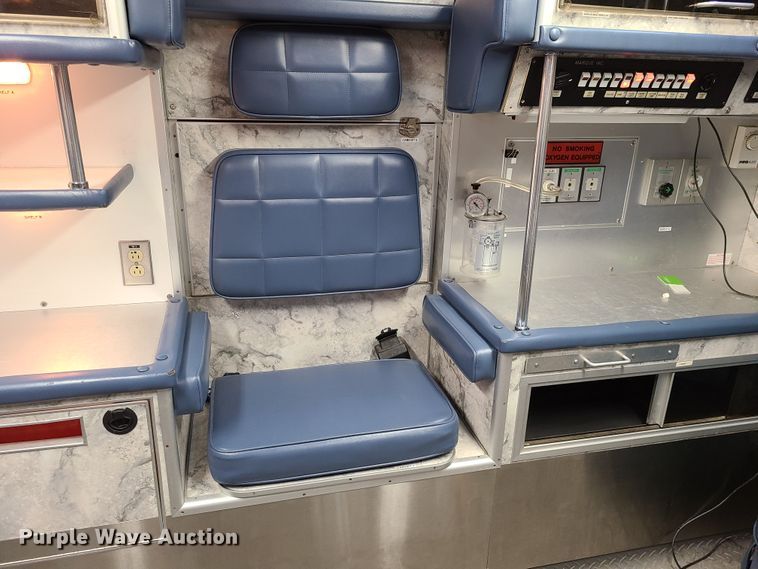 image for item K5894 2013 Chevrolet Express G4500 ambulance