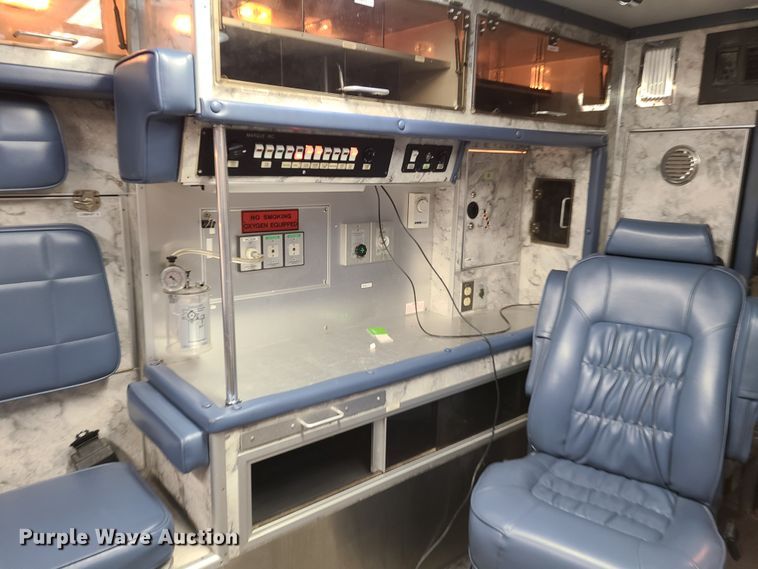 image for item K5894 2013 Chevrolet Express G4500 ambulance