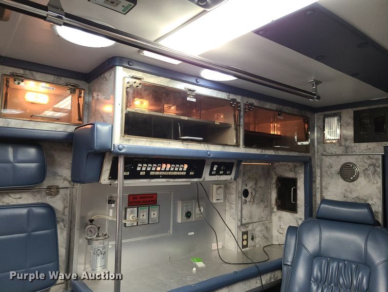 image for item K5894 2013 Chevrolet Express G4500 ambulance