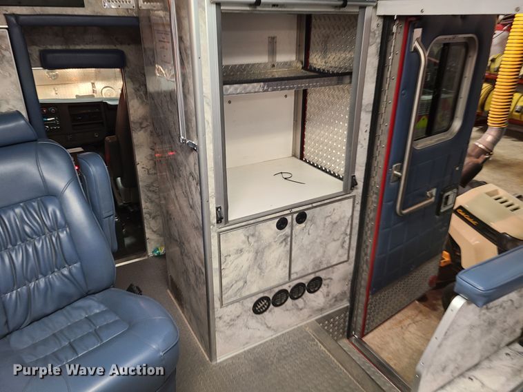 image for item K5894 2013 Chevrolet Express G4500 ambulance
