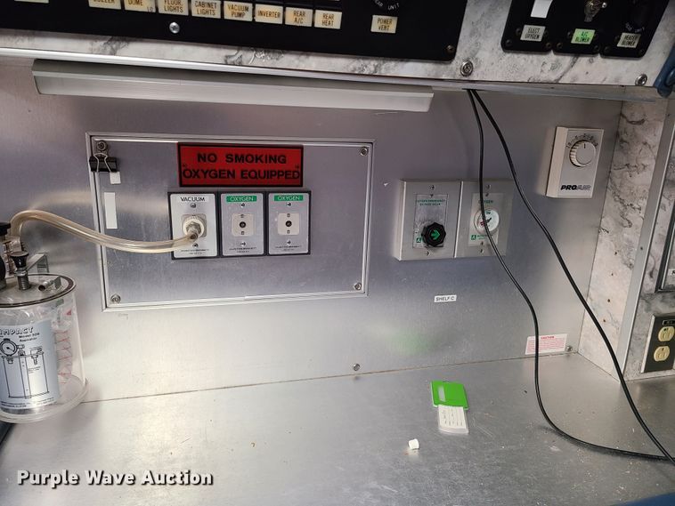 image for item K5894 2013 Chevrolet Express G4500 ambulance