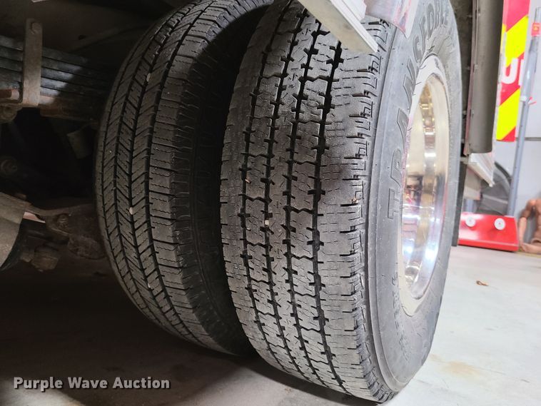 image for item K5894 2013 Chevrolet Express G4500 ambulance