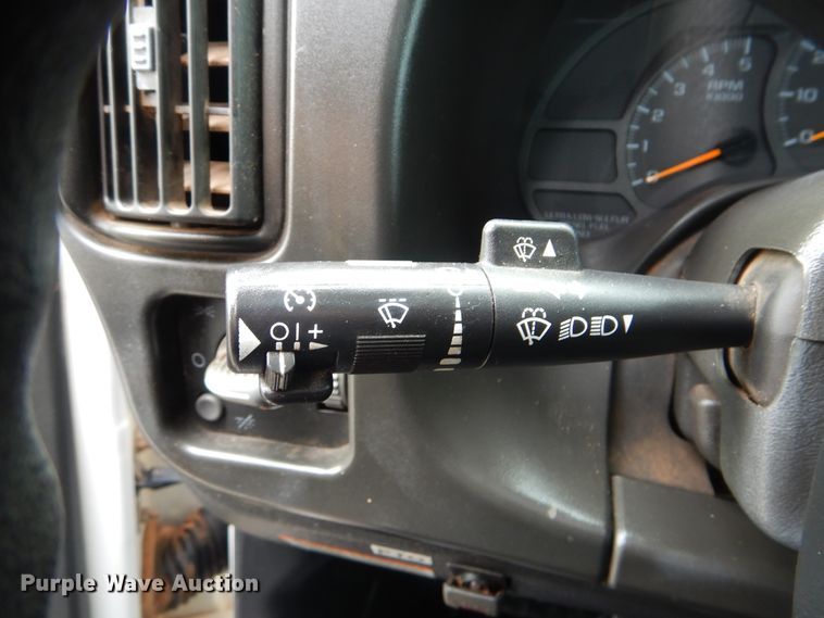 image for item AE9744 2008 Chevrolet C5500  utility bed truck with crane