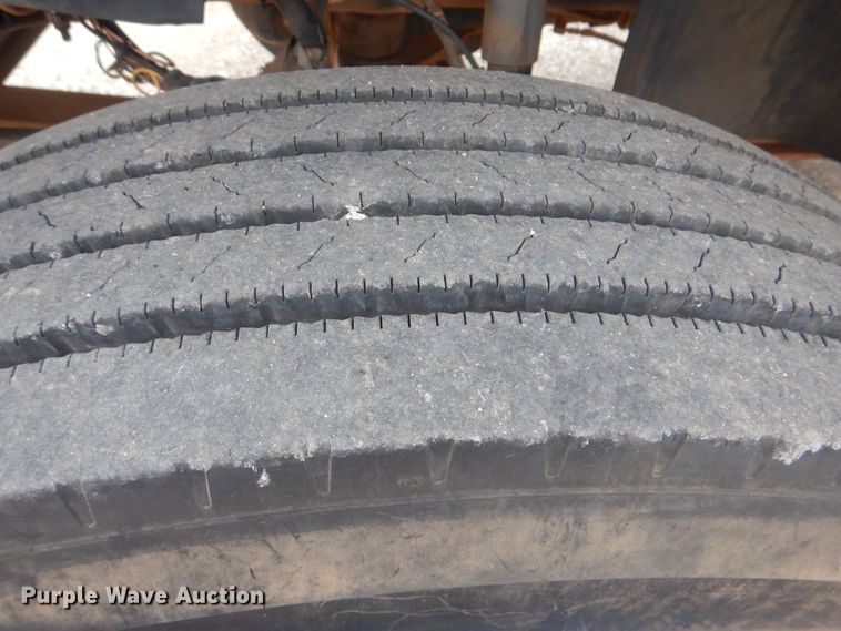 image for item AE9744 2008 Chevrolet C5500  utility bed truck with crane