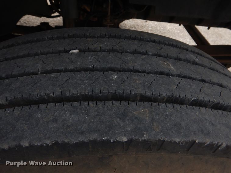 image for item AE9744 2008 Chevrolet C5500  utility bed truck with crane