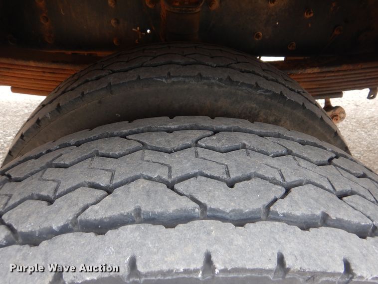 image for item AE9744 2008 Chevrolet C5500  utility bed truck with crane