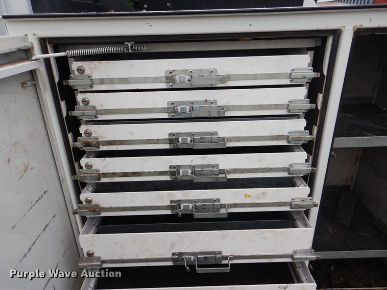 image for item AE9744 2008 Chevrolet C5500  utility bed truck with crane