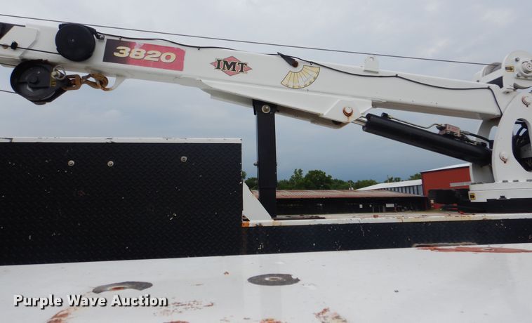 image for item AE9744 2008 Chevrolet C5500  utility bed truck with crane