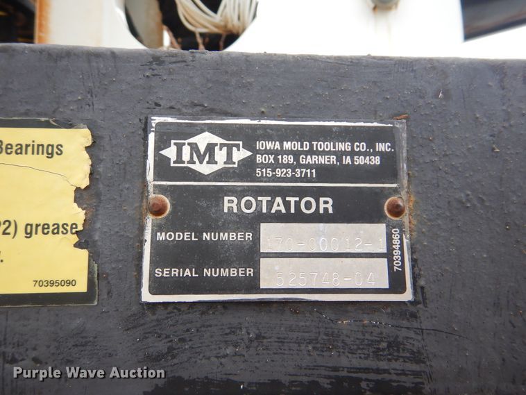 image for item AE9744 2008 Chevrolet C5500  utility bed truck with crane