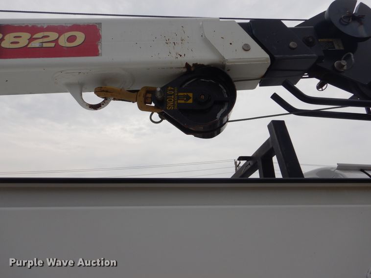 image for item AE9744 2008 Chevrolet C5500  utility bed truck with crane