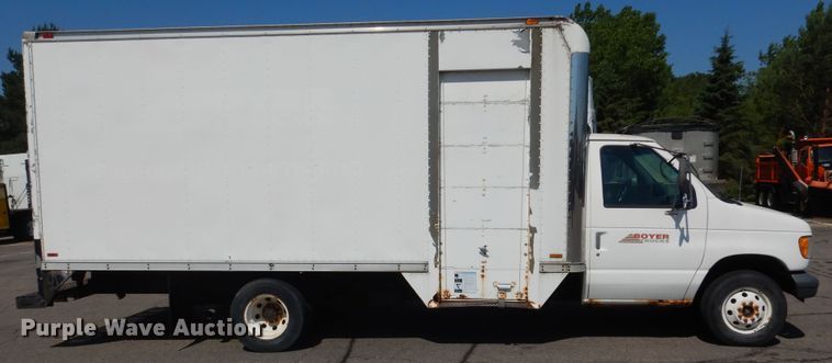 image for item DA8386 1997 Ford Econoline E450  box truck
