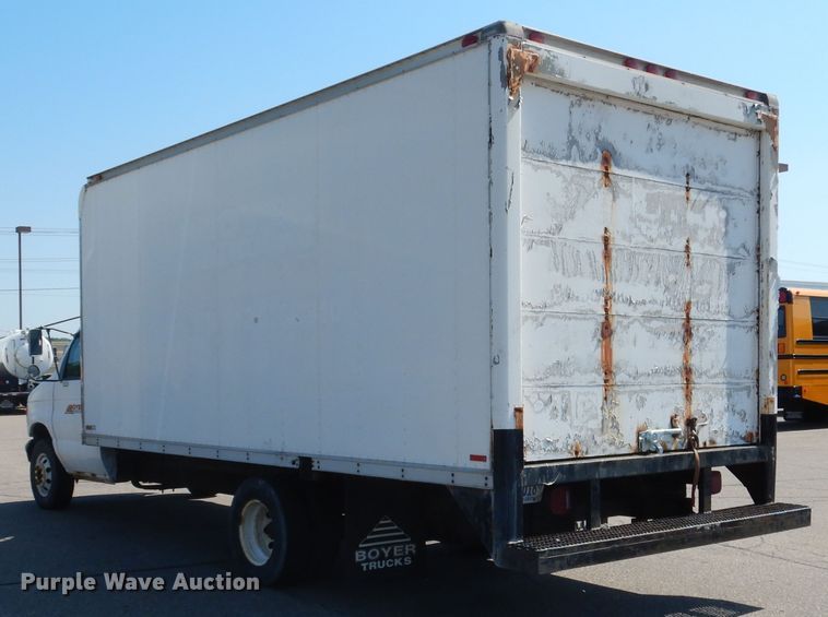 image for item DA8386 1997 Ford Econoline E450  box truck