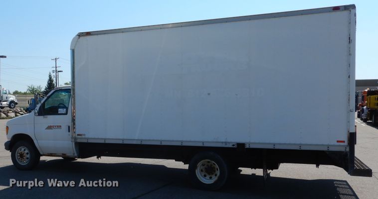 image for item DA8386 1997 Ford Econoline E450  box truck