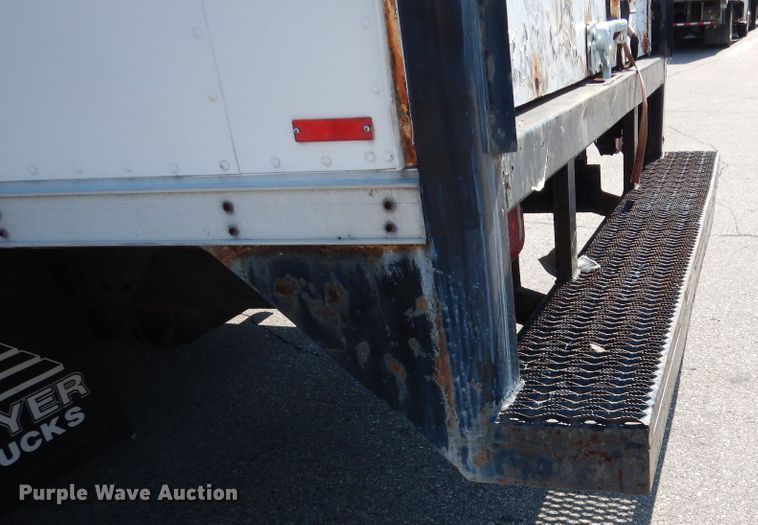 image for item DA8386 1997 Ford Econoline E450  box truck