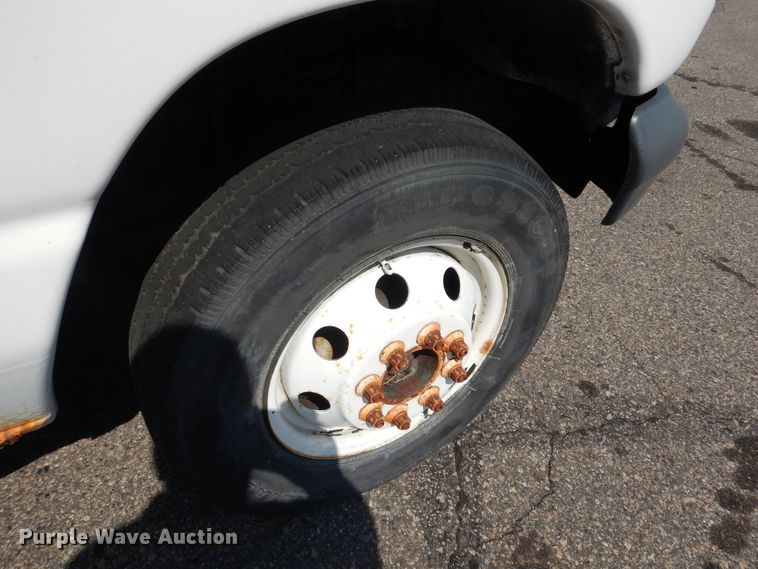 image for item DA8386 1997 Ford Econoline E450  box truck