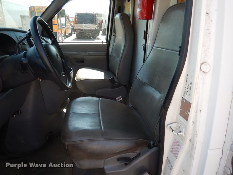 image for item DA8386 1997 Ford Econoline E450  box truck