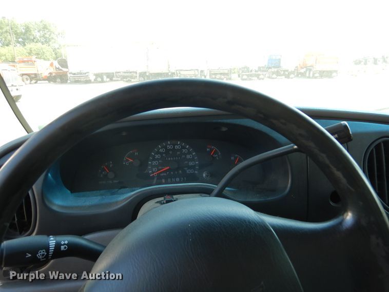 image for item DA8386 1997 Ford Econoline E450  box truck