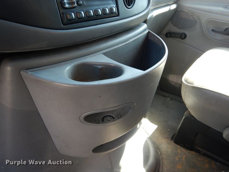 image for item DA8386 1997 Ford Econoline E450  box truck