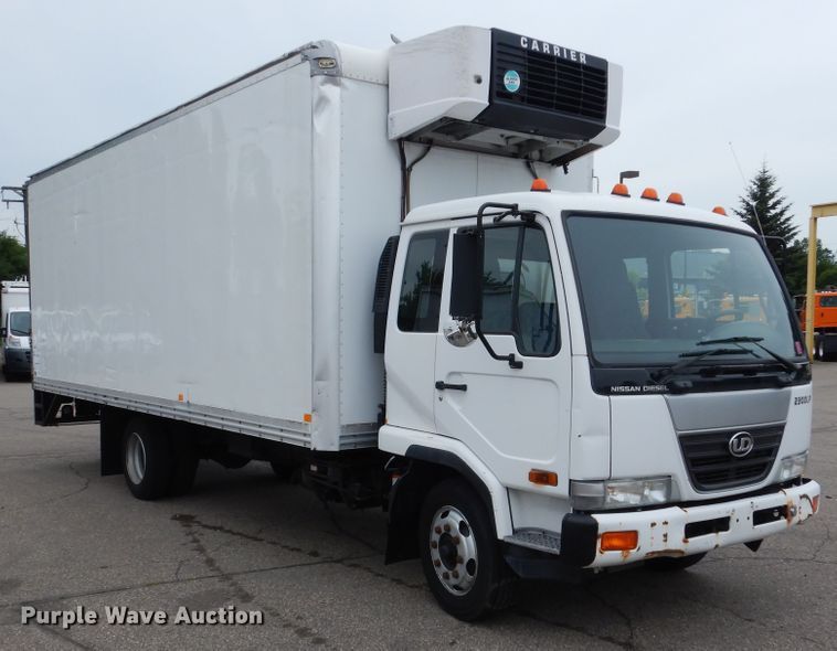 image for item DA8391 2005 UD Nissan 2300LP  refrigerated truck