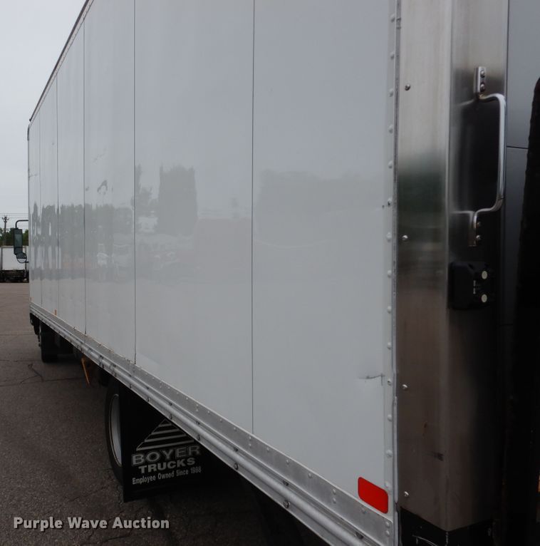 image for item DA8391 2005 UD Nissan 2300LP  refrigerated truck