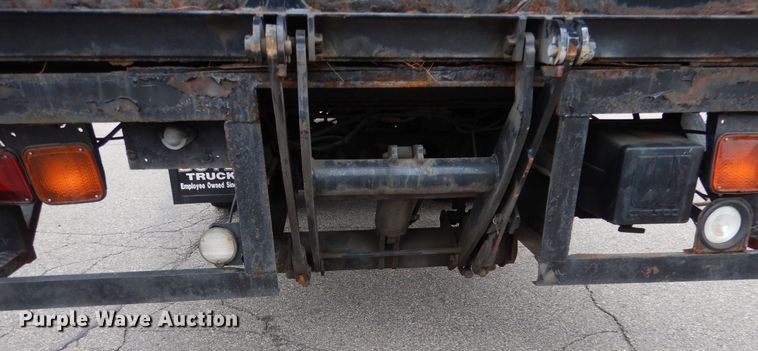 image for item DA8391 2005 UD Nissan 2300LP  refrigerated truck