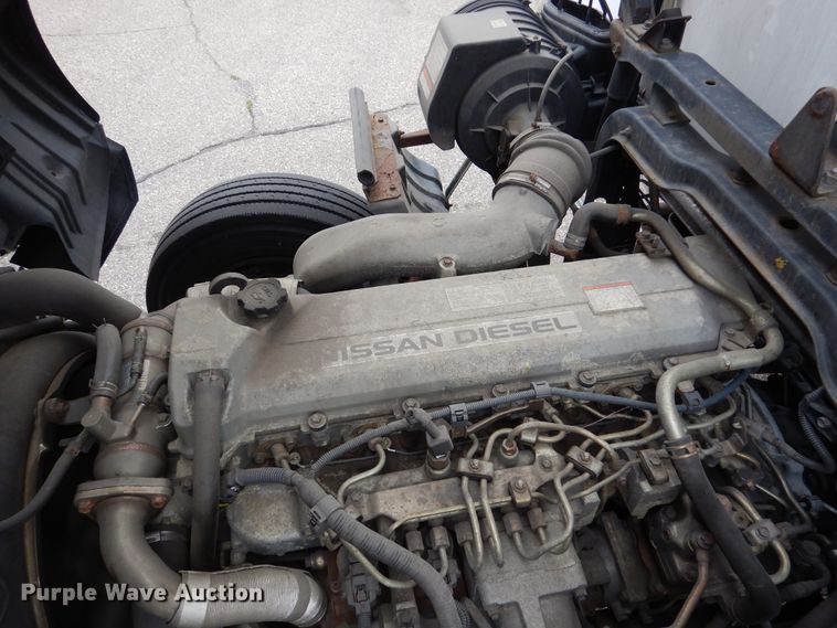 image for item DA8391 2005 UD Nissan 2300LP  refrigerated truck