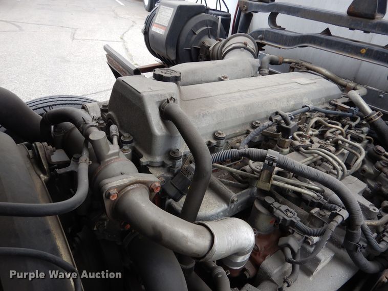 image for item DA8391 2005 UD Nissan 2300LP  refrigerated truck