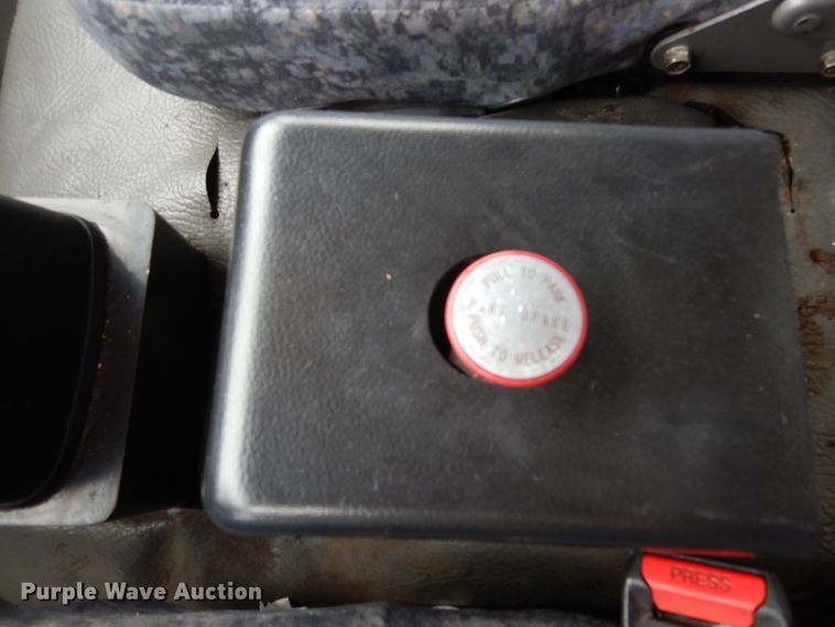 image for item DA8391 2005 UD Nissan 2300LP  refrigerated truck