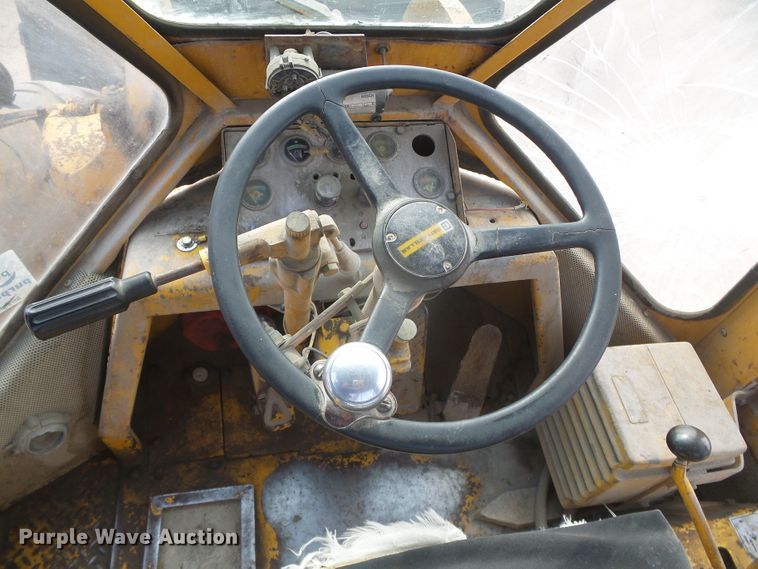 image for item DD0478 1976 Caterpillar 950  wheel loader
