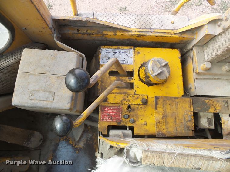 image for item DD0478 1976 Caterpillar 950  wheel loader