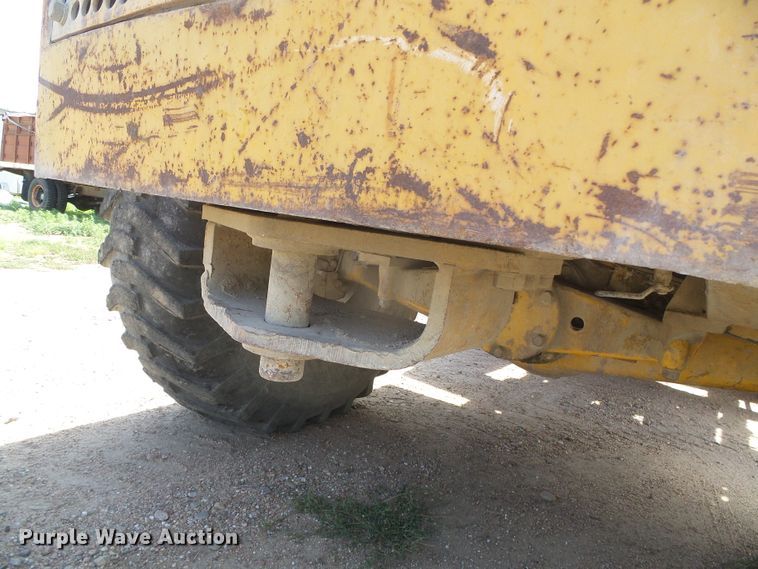 image for item DD0478 1976 Caterpillar 950  wheel loader