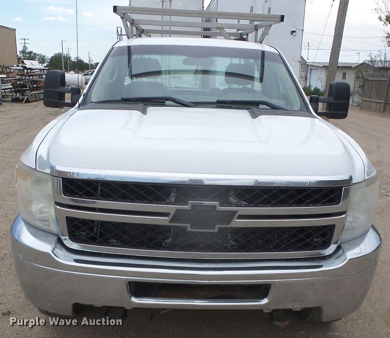 image for item DD0480 2011 Chevrolet 2500HD  utility bed pickup truck
