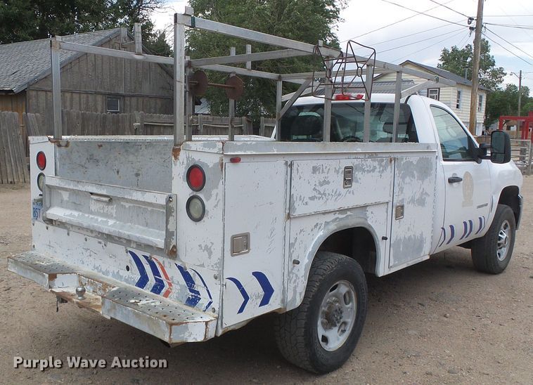 image for item DD0480 2011 Chevrolet 2500HD  utility bed pickup truck