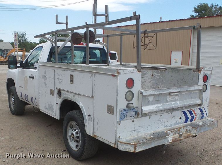 image for item DD0480 2011 Chevrolet 2500HD  utility bed pickup truck