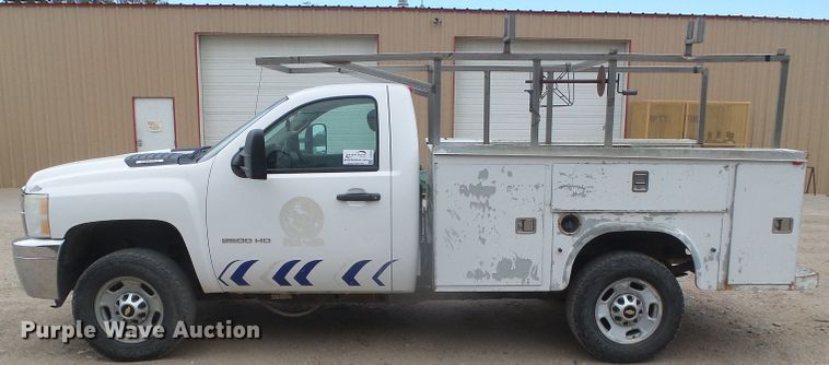 image for item DD0480 2011 Chevrolet 2500HD  utility bed pickup truck