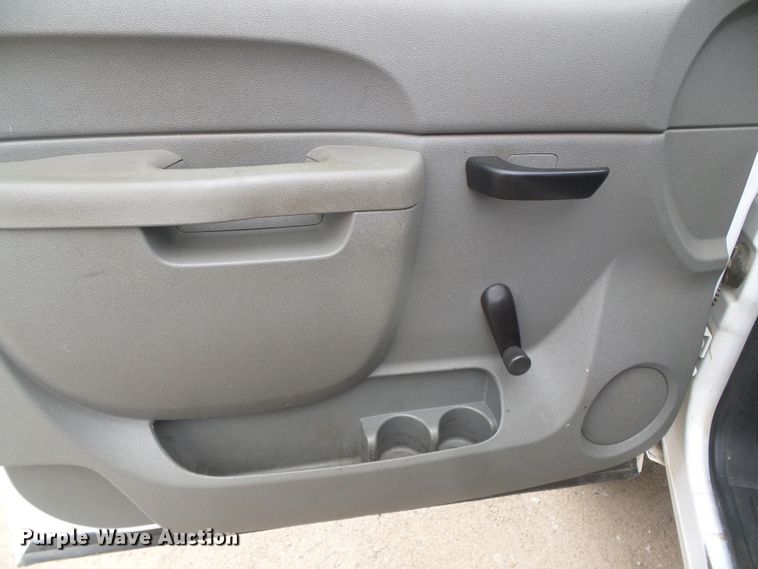 image for item DD0480 2011 Chevrolet 2500HD  utility bed pickup truck