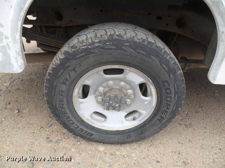 image for item DD0480 2011 Chevrolet 2500HD  utility bed pickup truck