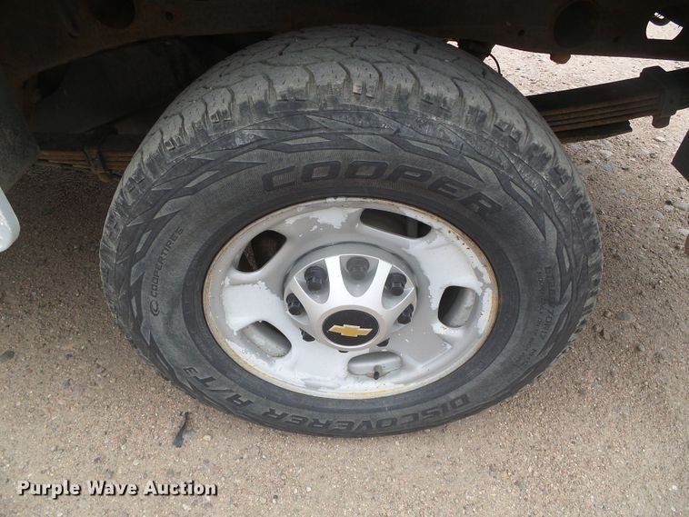 image for item DD0480 2011 Chevrolet 2500HD  utility bed pickup truck