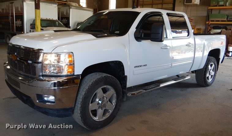 image for item DD2543 2011 Chevrolet Silverado 2500HD  Crew Cab pickup truck